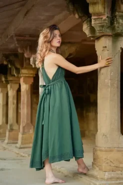 The TwoSisters Plus Size|Nomad Chic Collectie-Ancient Whispers zomerjurk Donkergroen