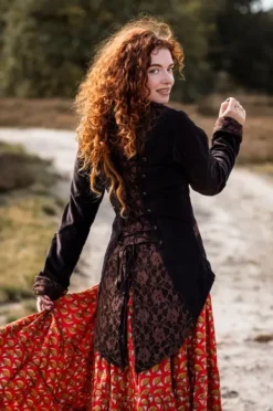 The TwoSisters Plus Size-Elven Jas Bruin