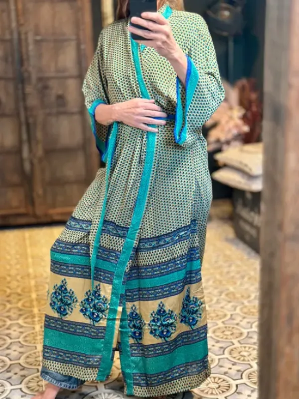 The TwoSisters Plus Size|Kimono Lang-Hope Kimono 17