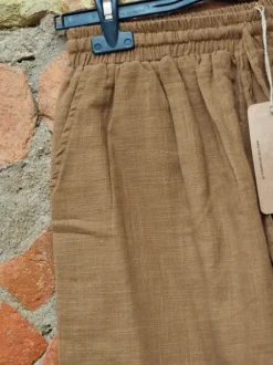 The TwoSisters Nomad Chic Collectie|Broeken-Mira Sol korte Broek Licht Bruin