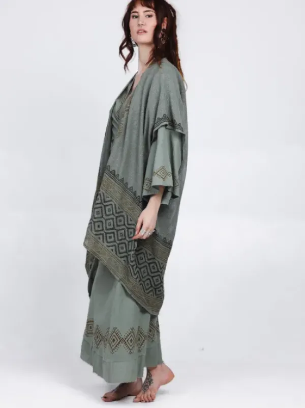 The TwoSisters Plus Size|Nomad Chic Collectie-Nomad Chic poncho Jade Groen