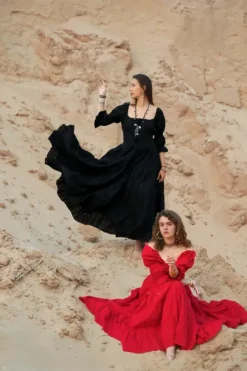 The TwoSisters Plus Size|Zwangerschapsjurk-Vaiana jurk Broderie knalrood