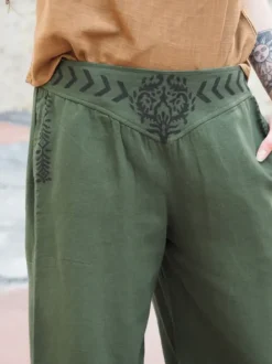 The TwoSisters Nomad Chic Collectie|Broeken-Zora Broek Donkergroen